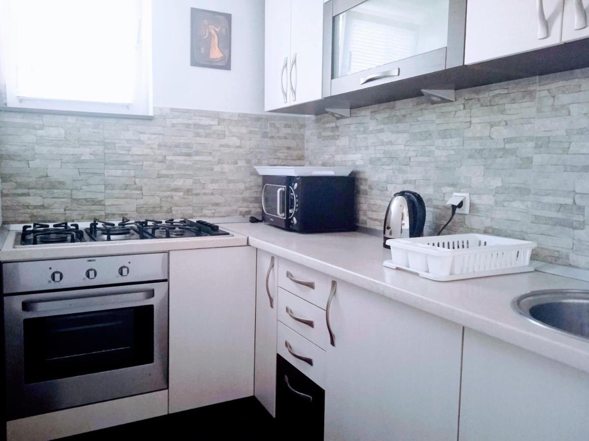 Harbour-Side Apartment With Beautiful Terrace Podgora Buitenkant foto